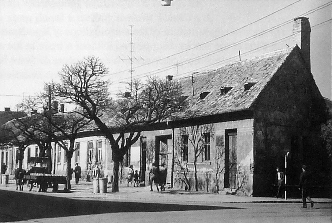 Jellegzetes kép a Bartók Béla (korábban Hosszú) utca beépítéséről 1960 k. (forrás: archív)